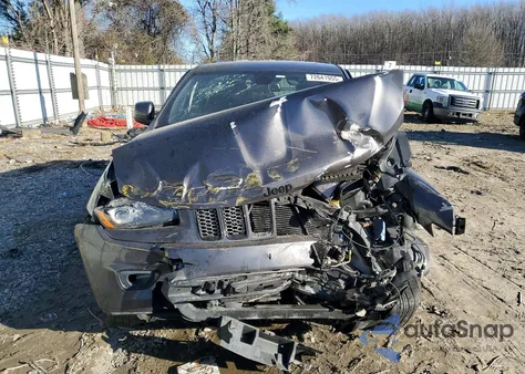 2015 Jeep Grand Cherokee Laredo z USA, uszkodzony, nr VIN 1C4RJEAG8FC131567